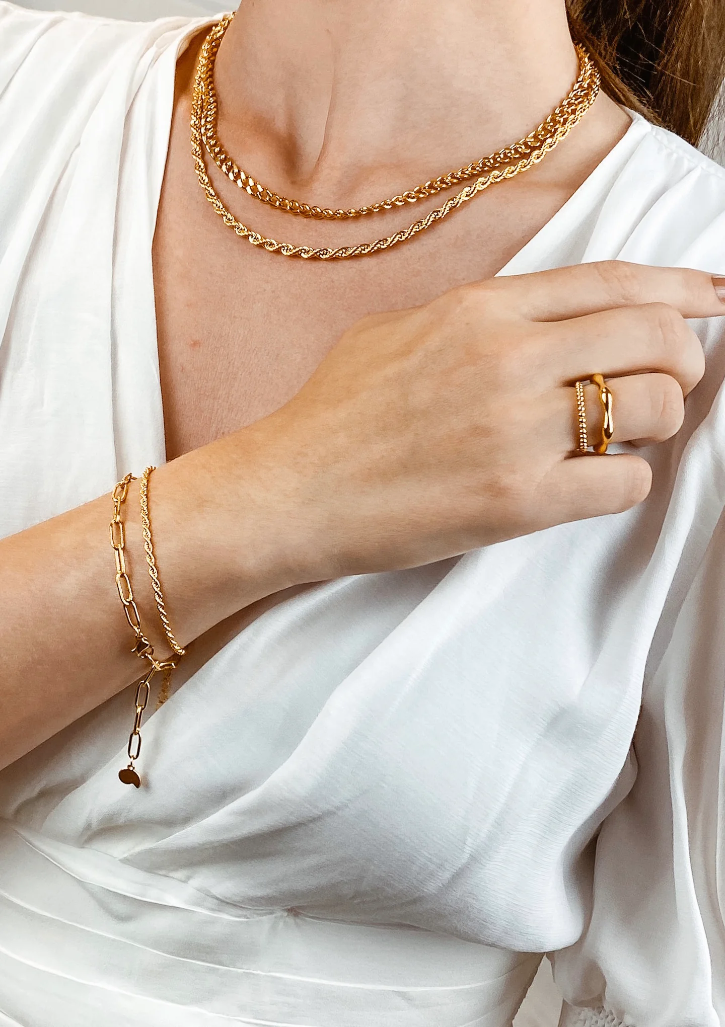 Chunky Chain Bracelet Gold - Image 4