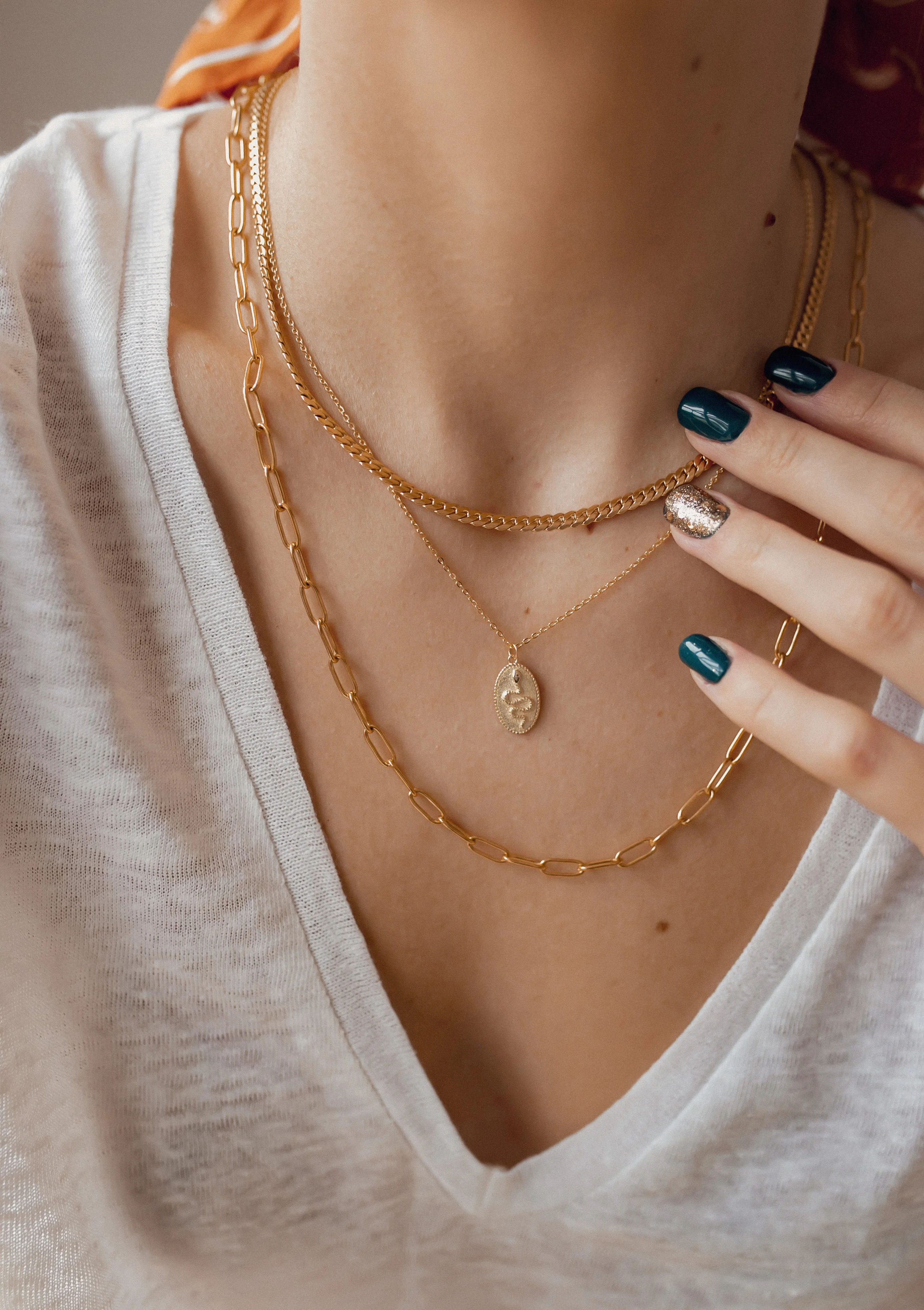 Chunky Chain Y Necklace Gold - Image 14