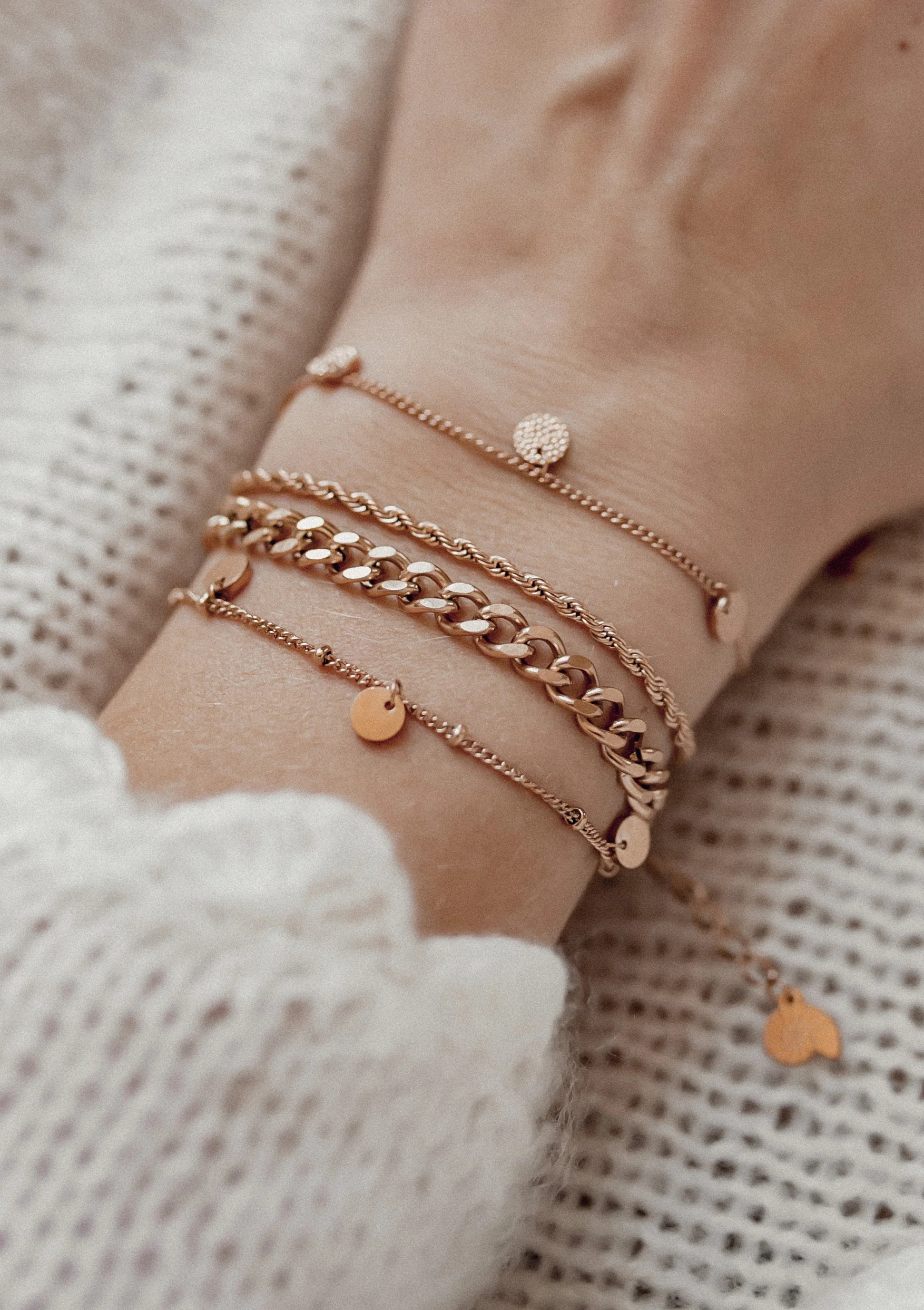 Chunky Curb Chain Bracelet Rose Gold - Image 4