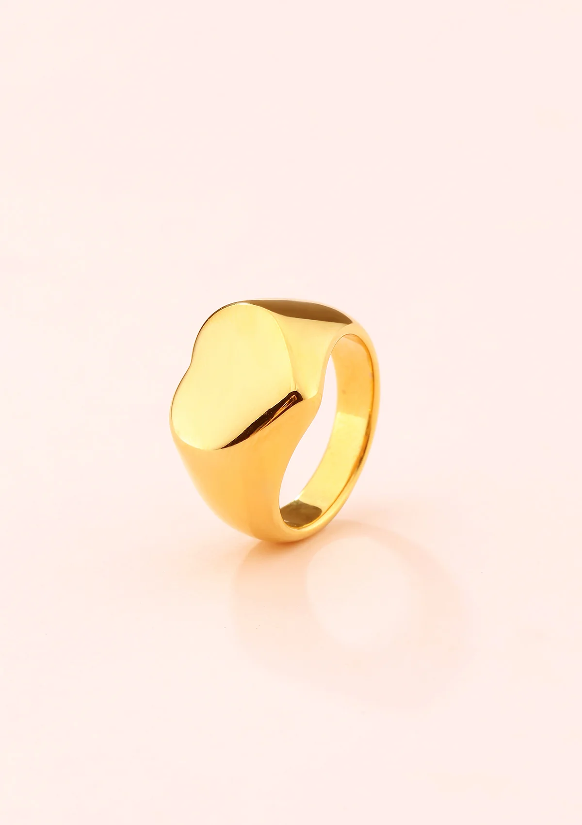 Chunky Heart Ring Gold - Image 3