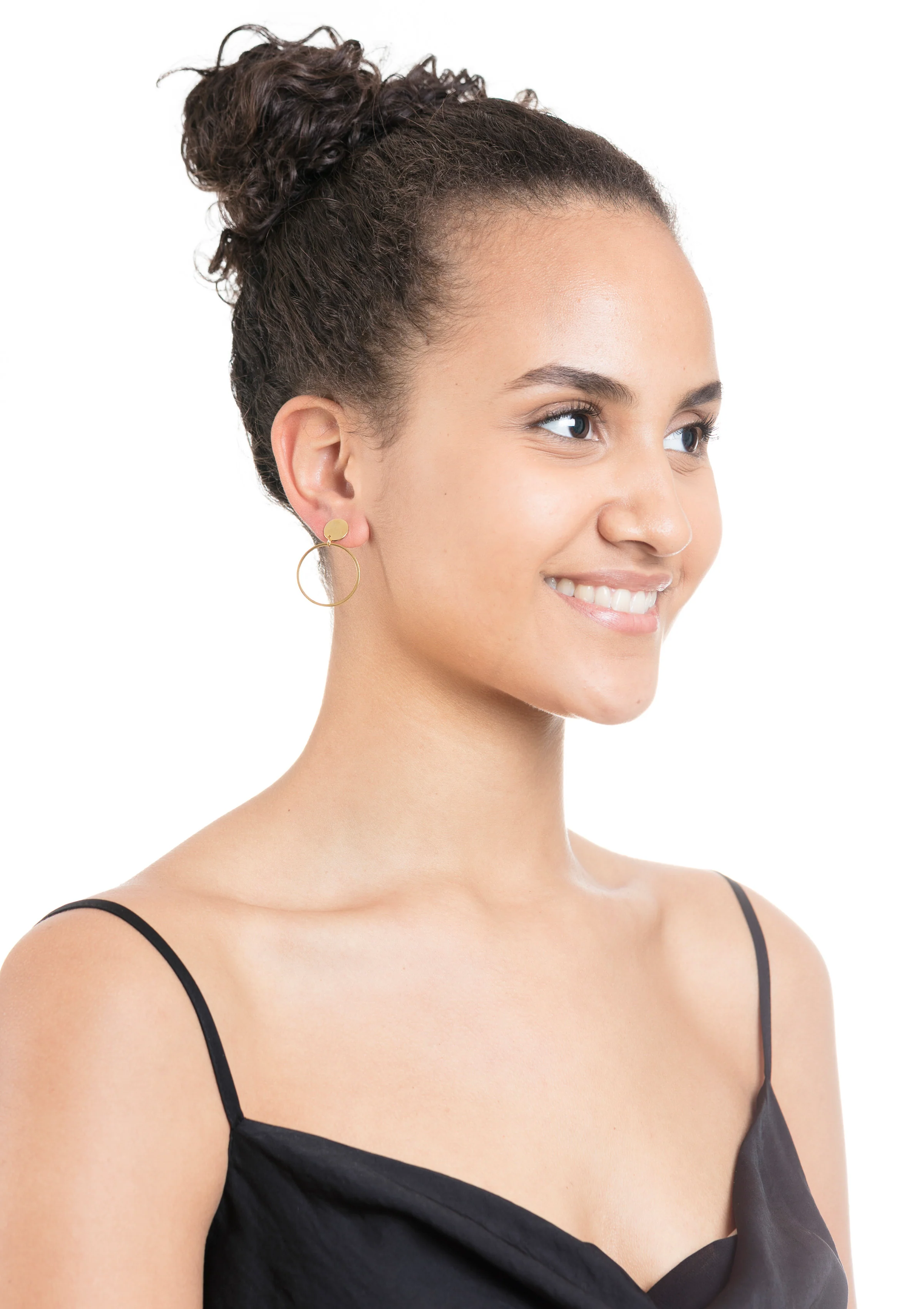 Circle Hoop Earring Gold - Image 4