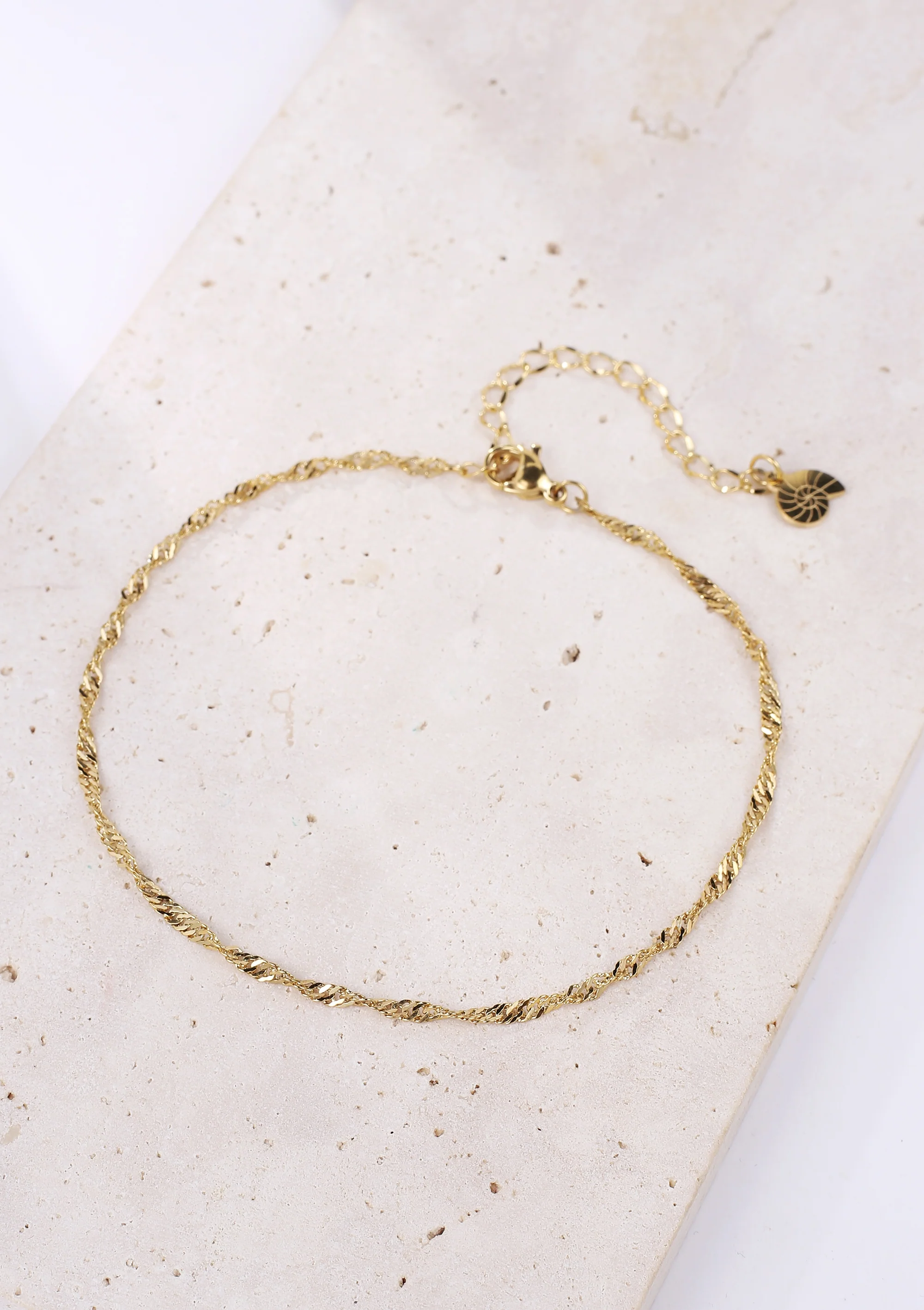 Fine Singapore Chain Anklet Gold - Image 3