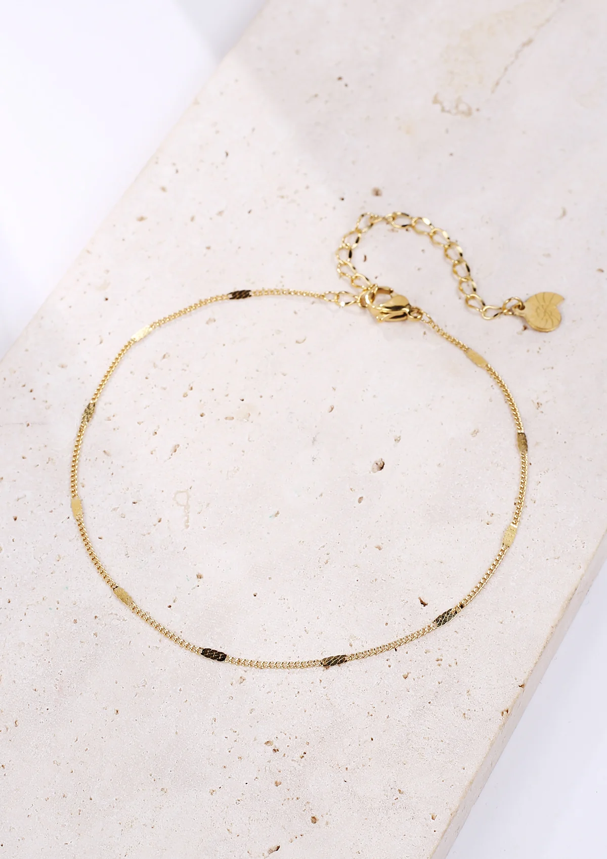 Flattened Curb Chain Anklet Gold - Image 3