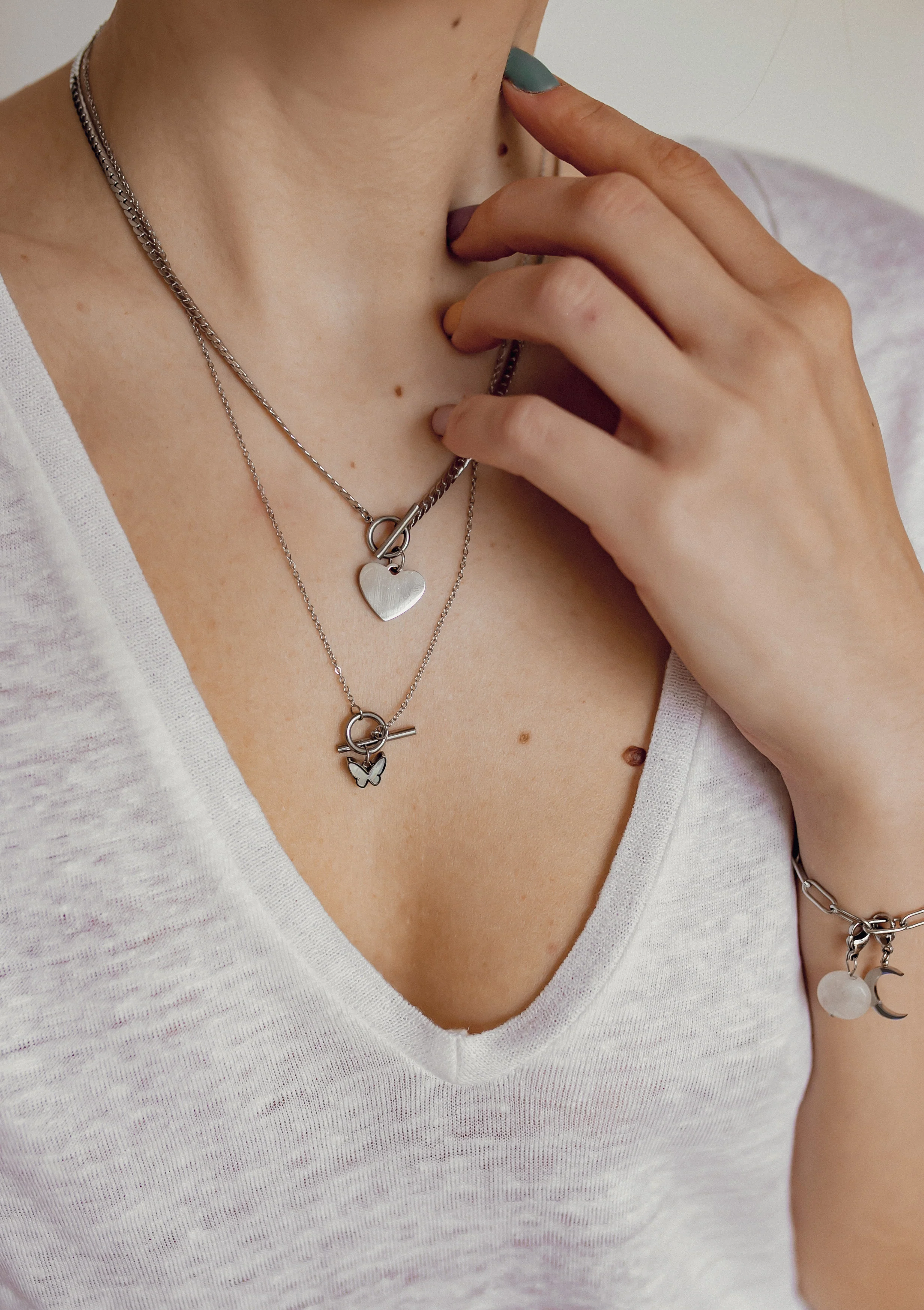 Heart Charm T-Bar Chain Necklace Silver - Image 6