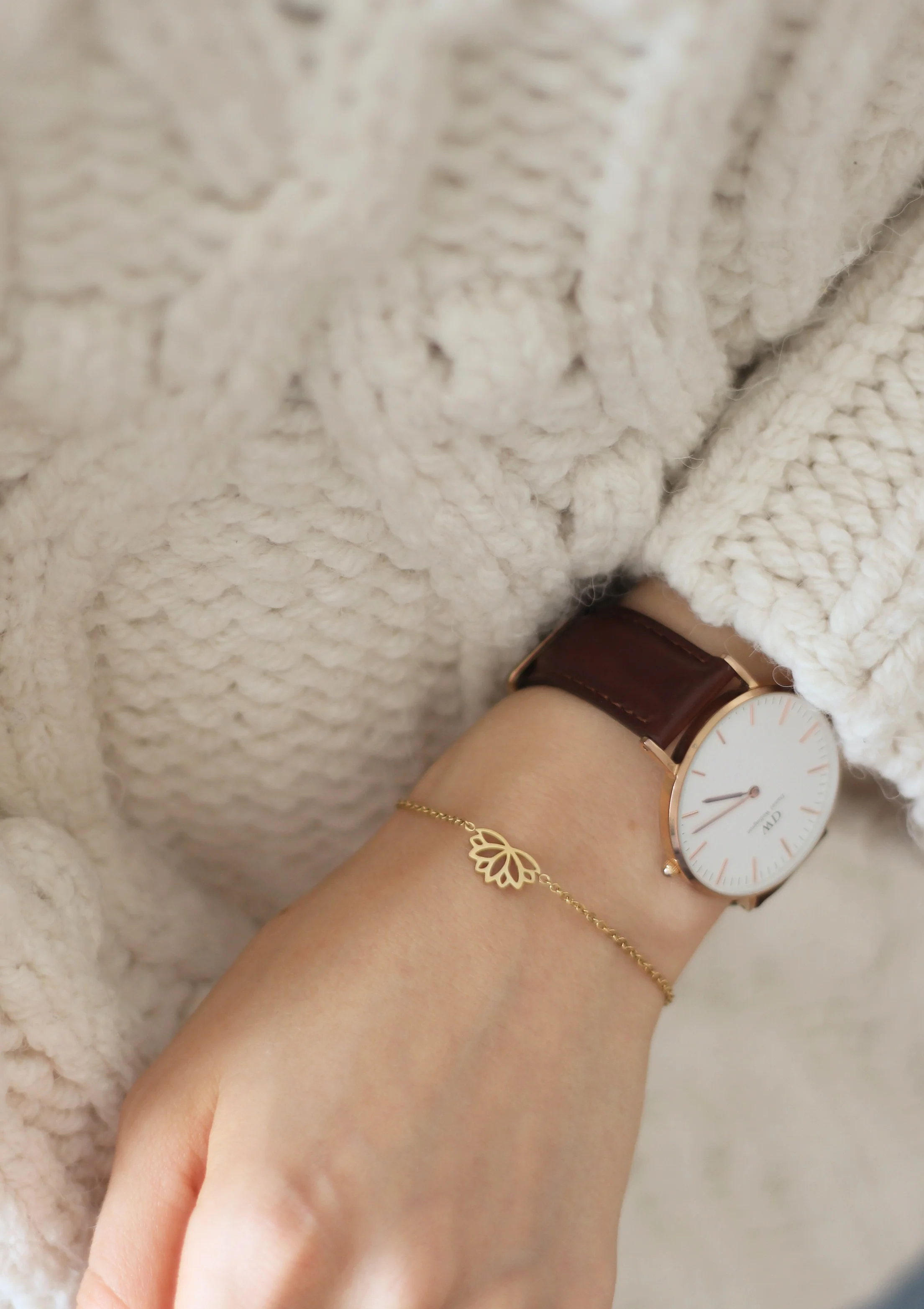 Lotus Bracelet Gold - Image 6