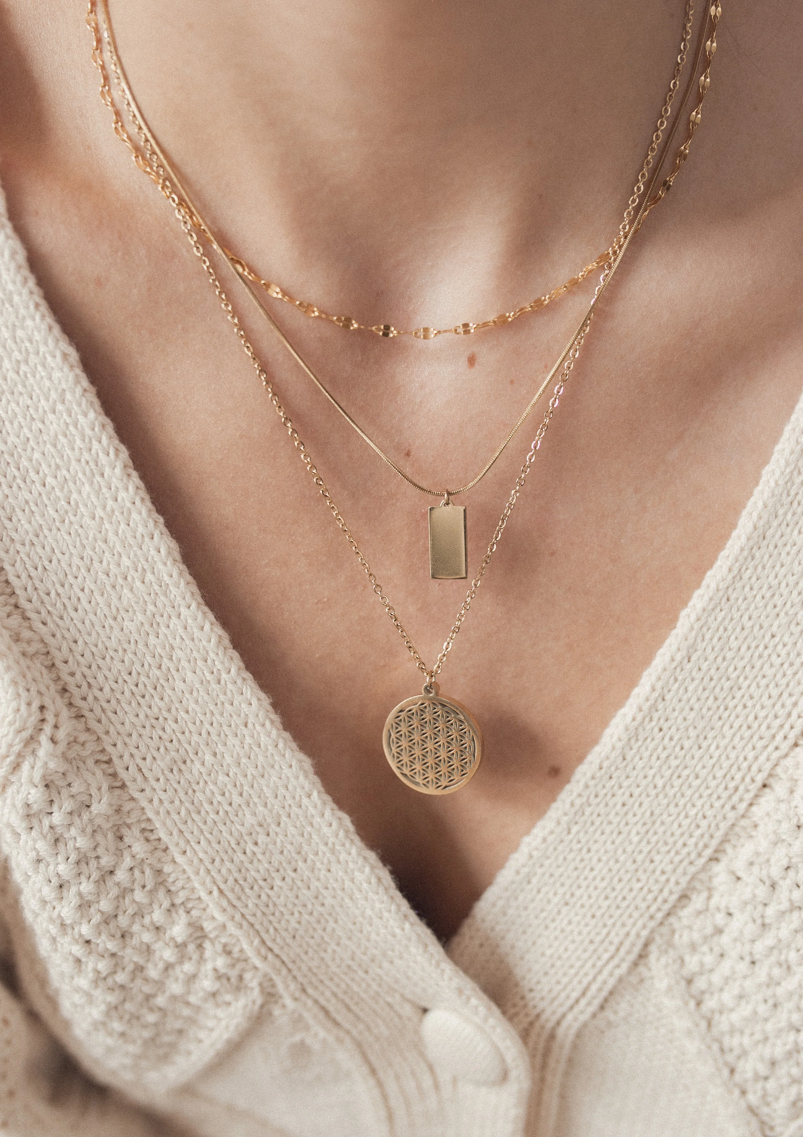 Rectangle Pendant Necklace Gold - Image 10