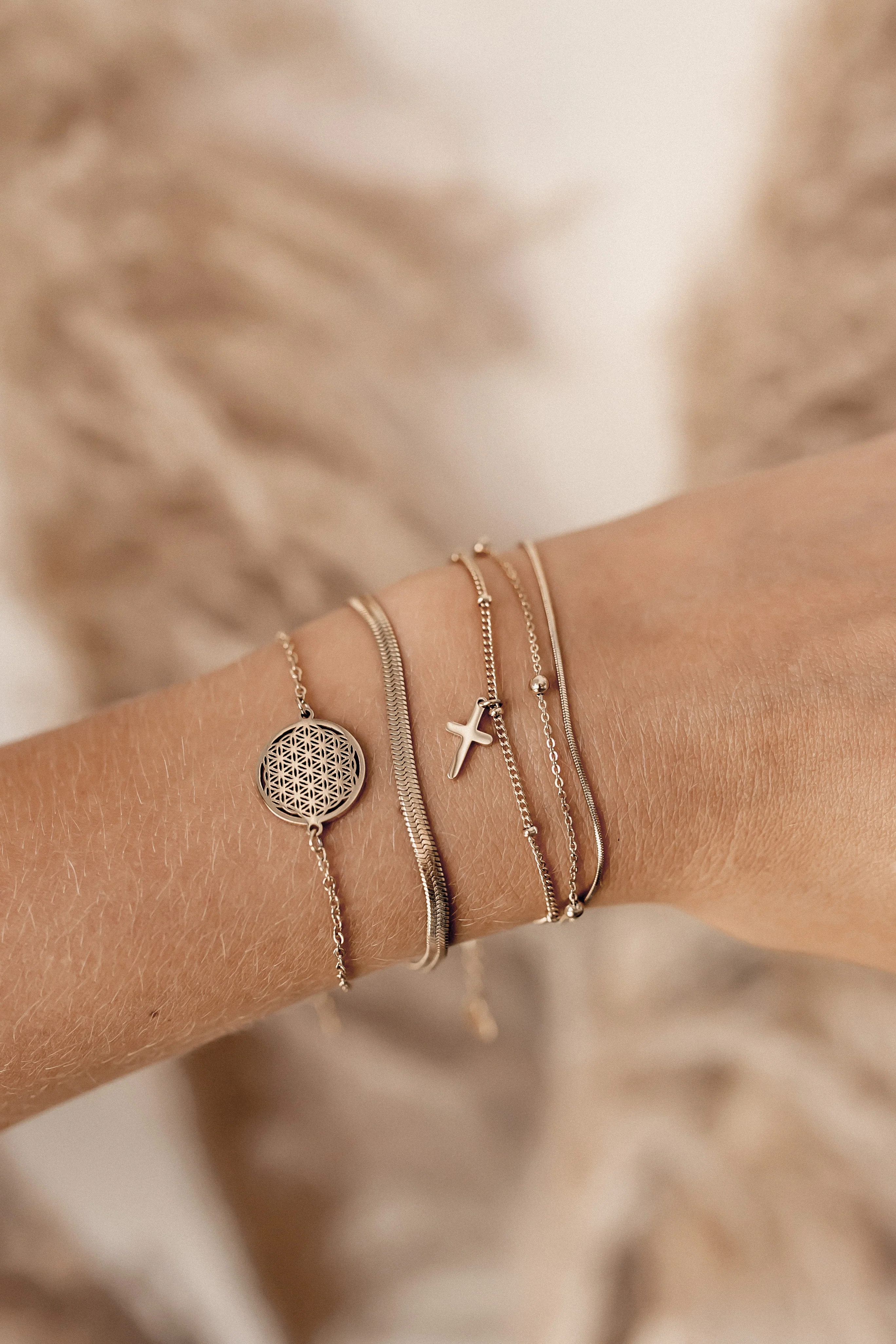 Snake Chain Bracelet Gold - Image 3