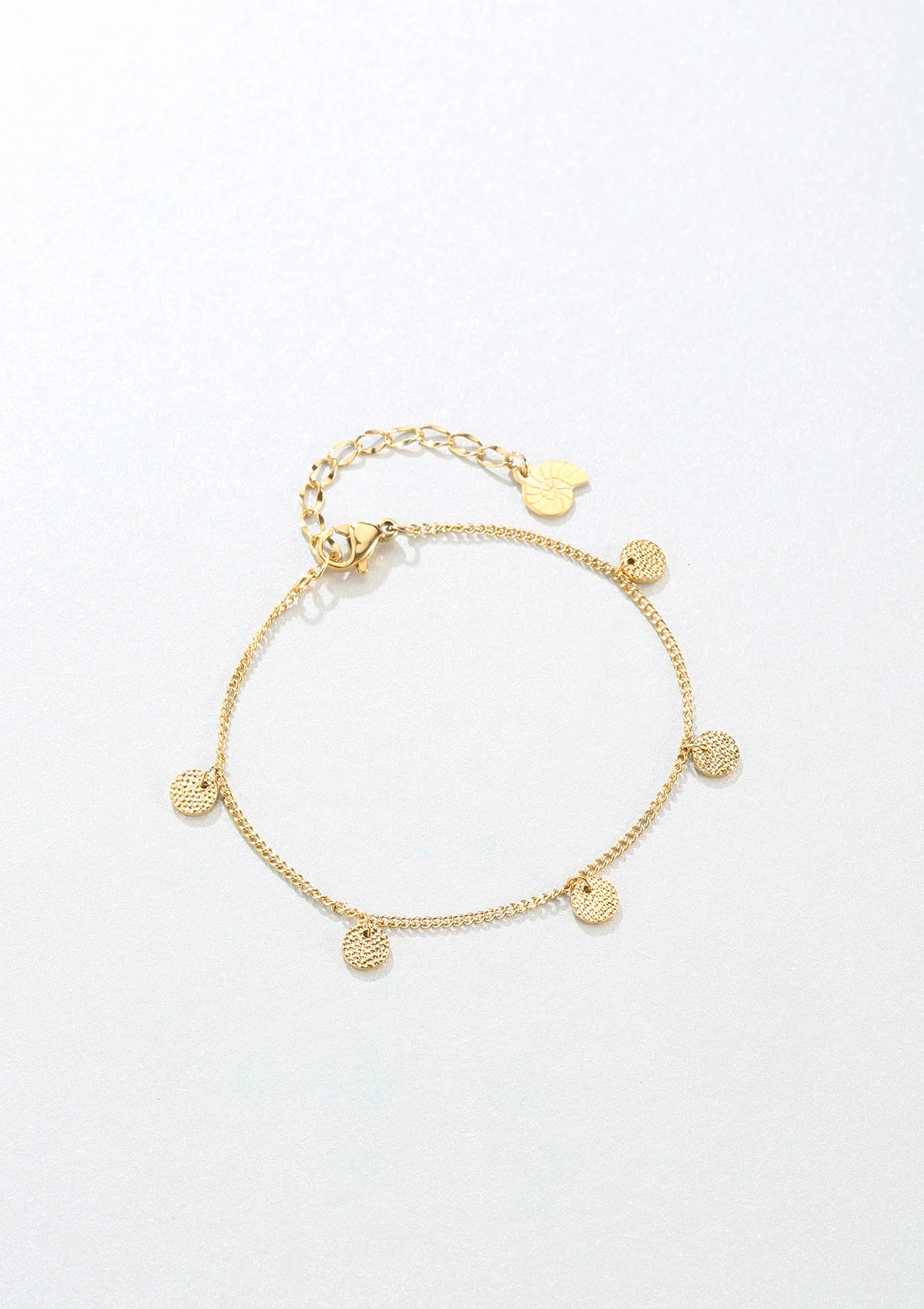 Textured Circle Bracelet Gold - Image 3